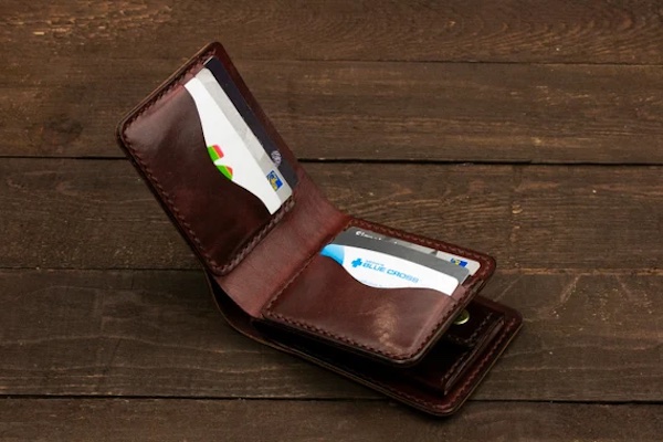10 Groomsman Gifts For Your Stylish Wallets