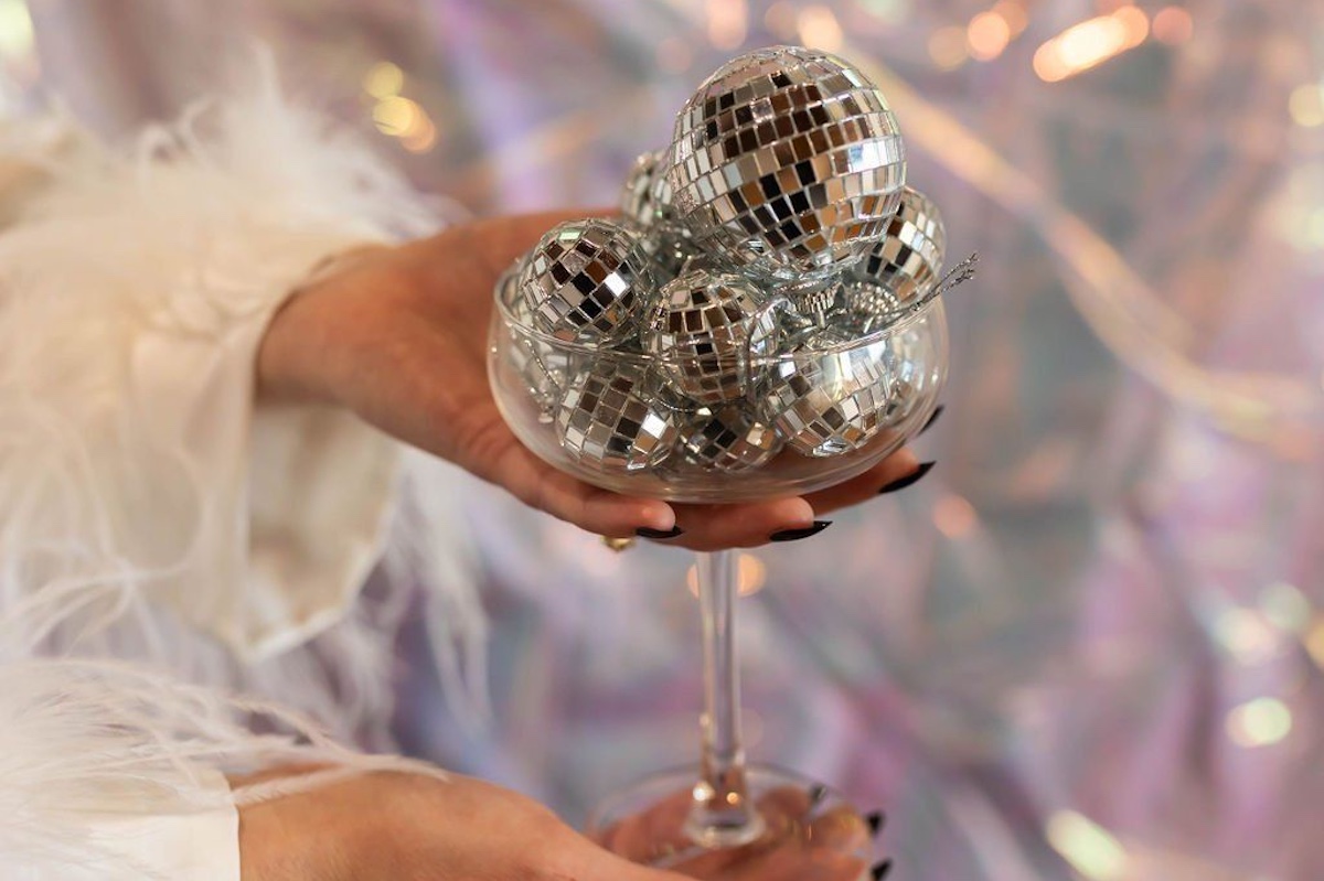 How to throw a Disco-themed party!