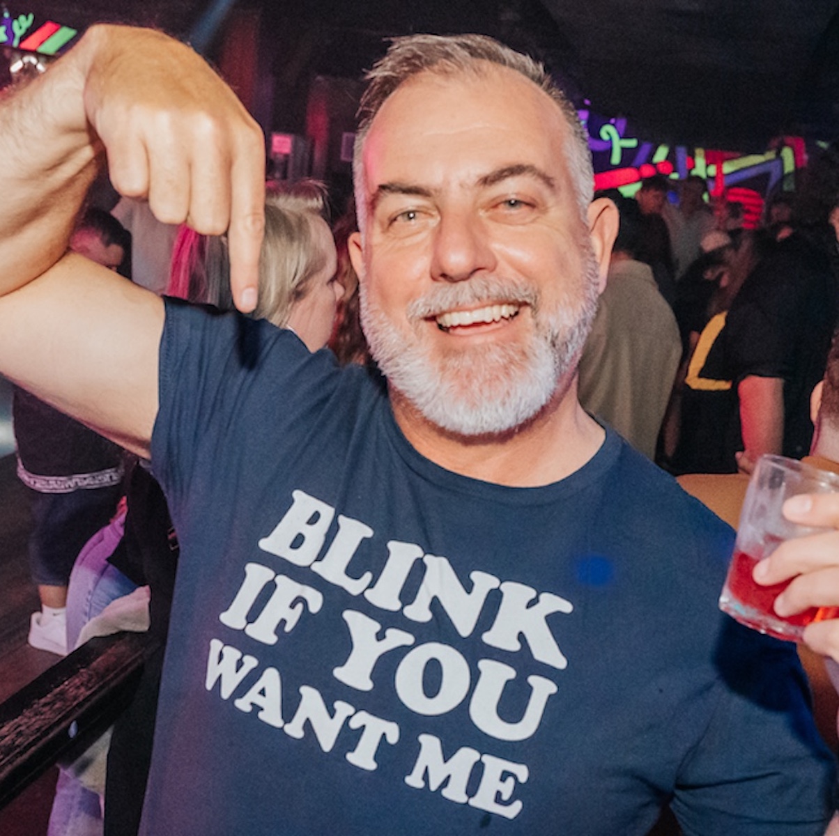 Personalised t-shirts: the perfect bucks gift!