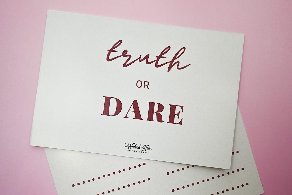 10 party games to play at your next event!